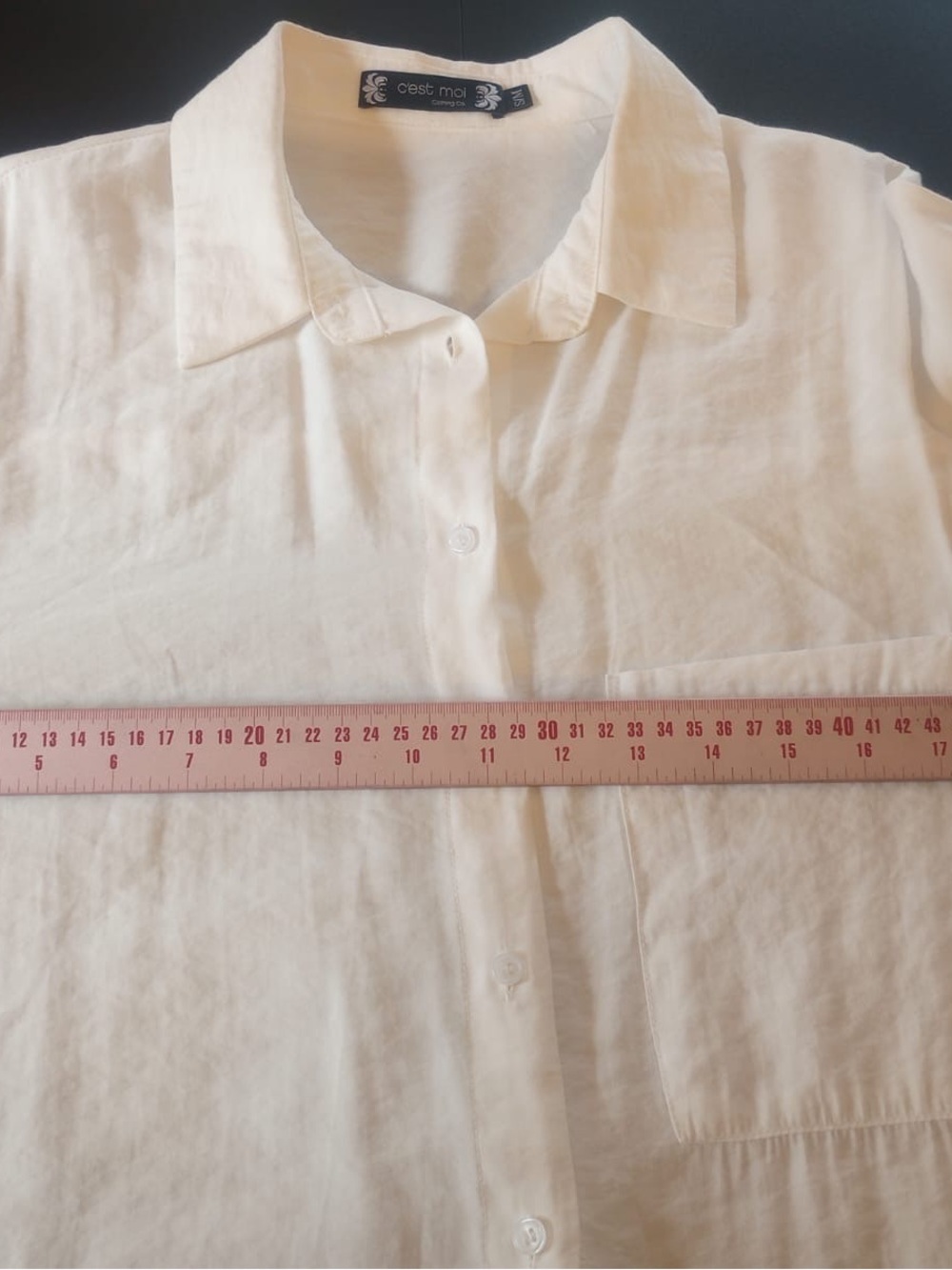 Relaxed White Button-Up Pocket Blouse — Lightweight Everyday Shirt - Picture 7 of 8